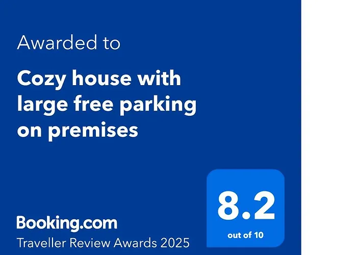Cozy House With Large Free Parking On Premises