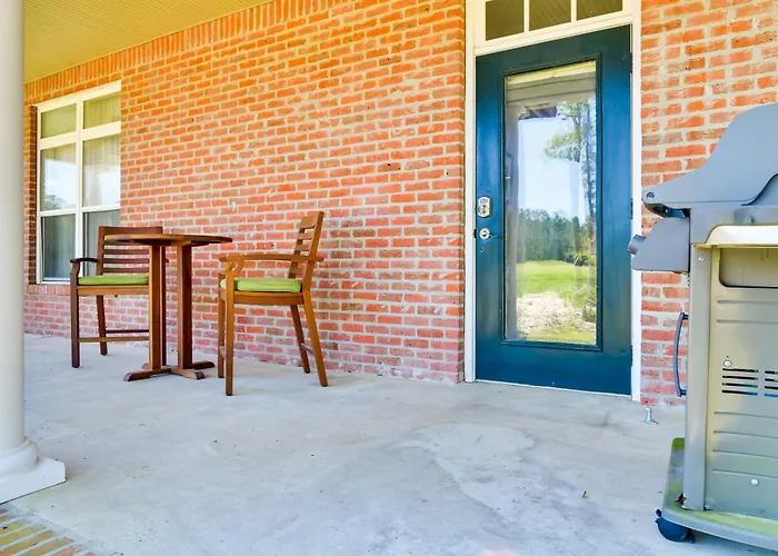 Pool Access + Golf View: 5Br Springfield Home